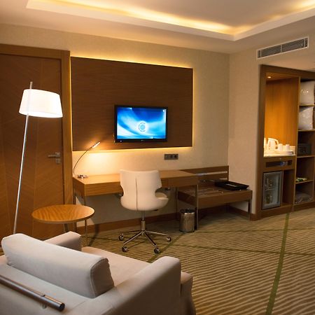Holiday Inn Gaziantep By Ihg Bagian luar foto