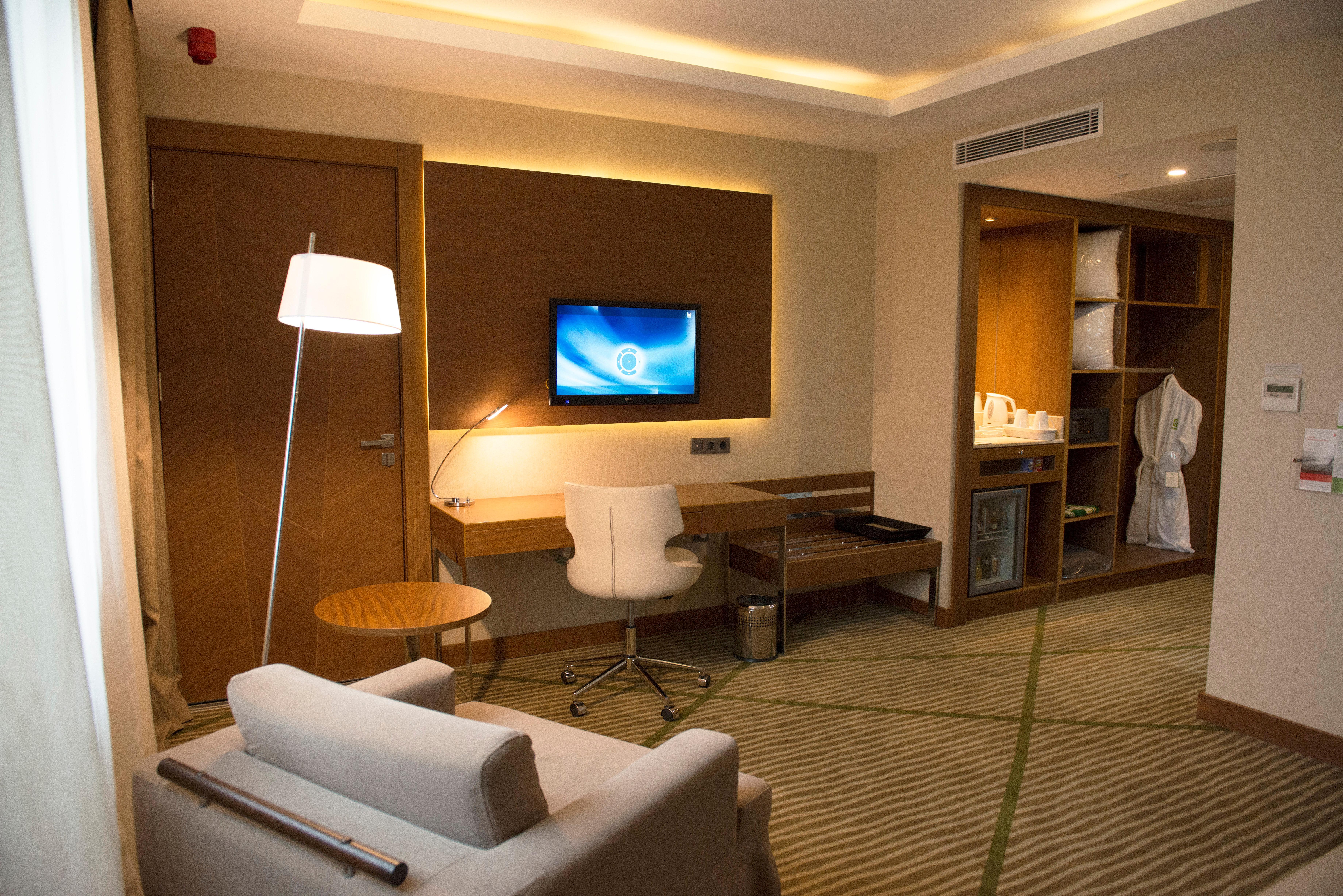 Holiday Inn Gaziantep By Ihg Bagian luar foto