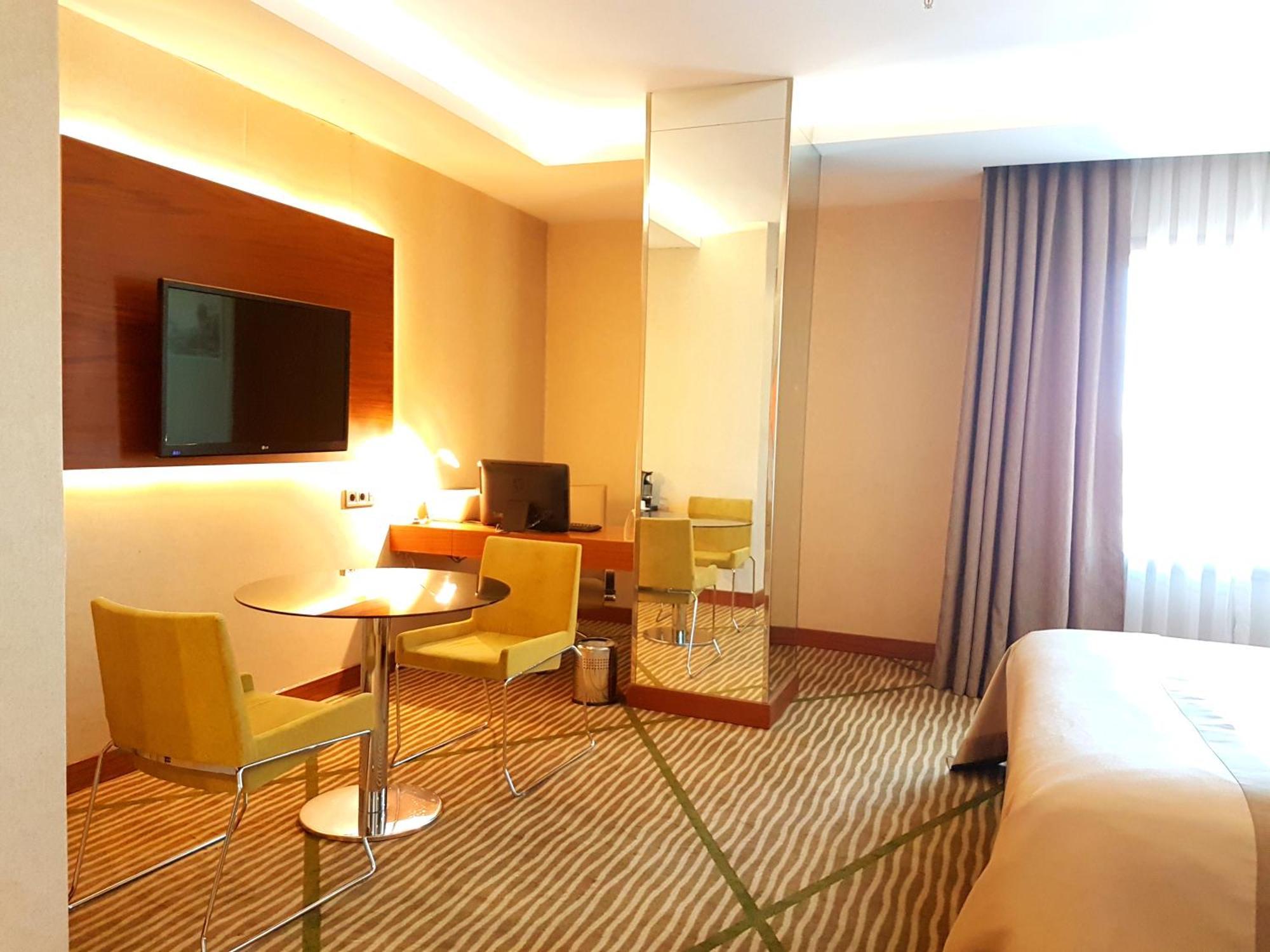 Holiday Inn Gaziantep By Ihg Bagian luar foto