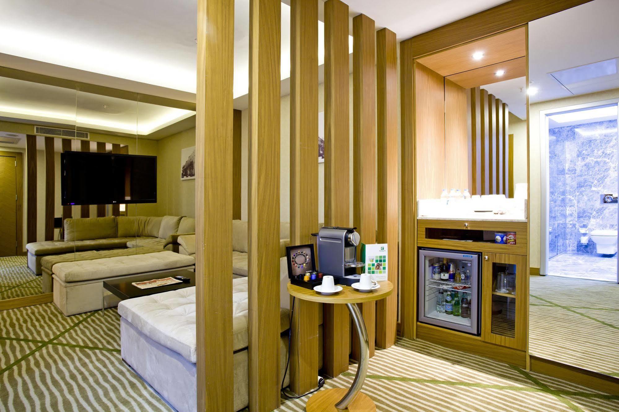 Holiday Inn Gaziantep By Ihg Bagian luar foto